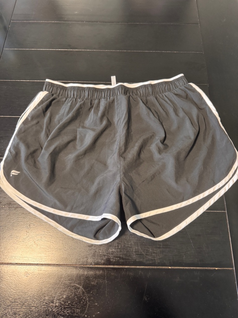 Fabletics Heritage Dolphin Short size large in black and white